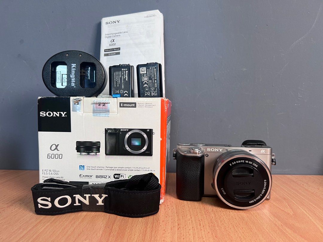 Sony A6000 + 1650mm OSS kit lens98 like new. SC22k only