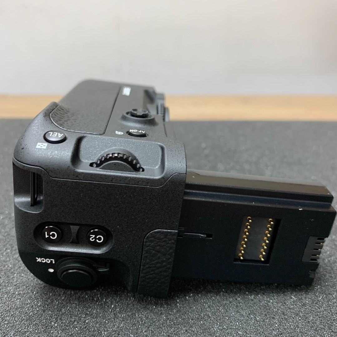 DSTE Pro Vertical Battery Grip With Wireless Remote For Sony A9 A7RIII A7MIII Cameras