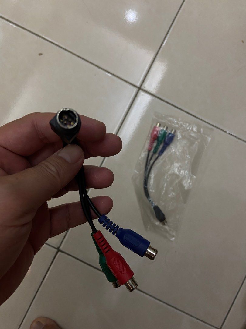 Svideo to RGB component cable, TV & Home Appliances, TV & Entertainment, TV Parts & Accessories