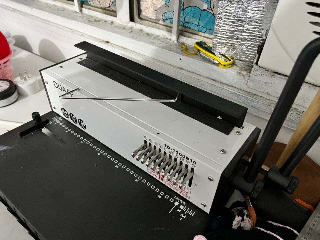 TD1500B10 Quaff Wire Binding Machine A4 Size, Hobbies & Toys