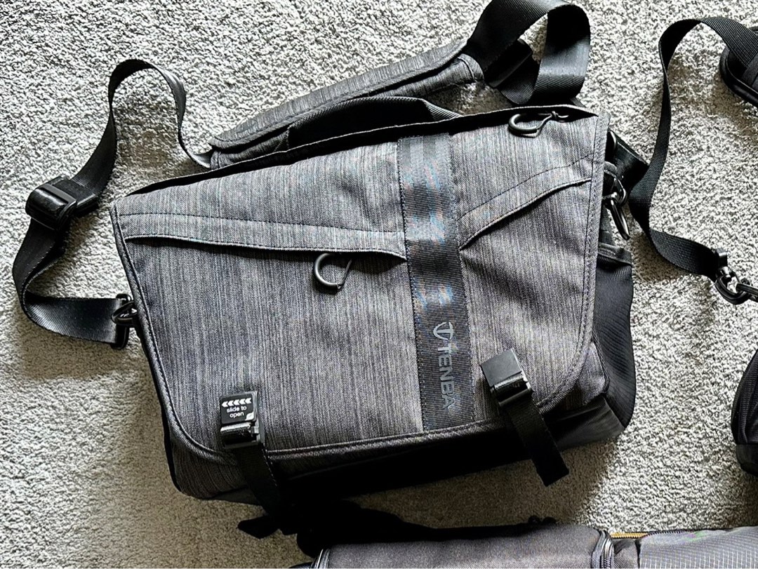 Tenba dna top 11 messenger bag