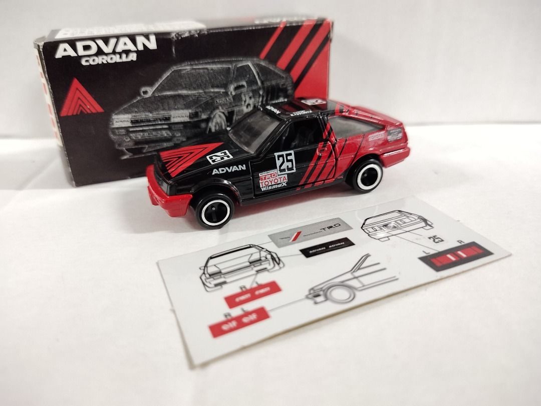 TOMICA 1:64 scale BLACK / RED ADVAN TOYOTA AE86 COROLLA LEVIN RACE
