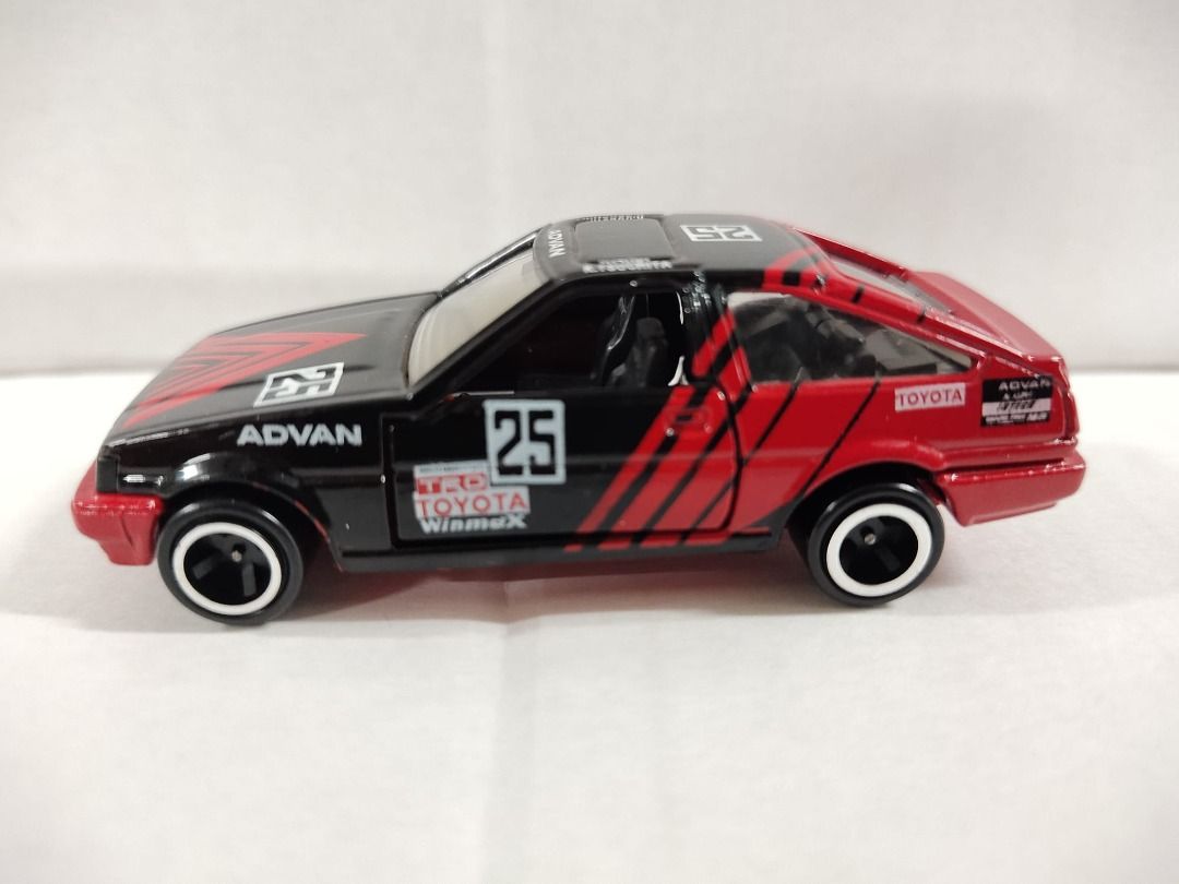 TOMICA 1:64 scale BLACK / RED ADVAN TOYOTA AE86 COROLLA LEVIN RACE