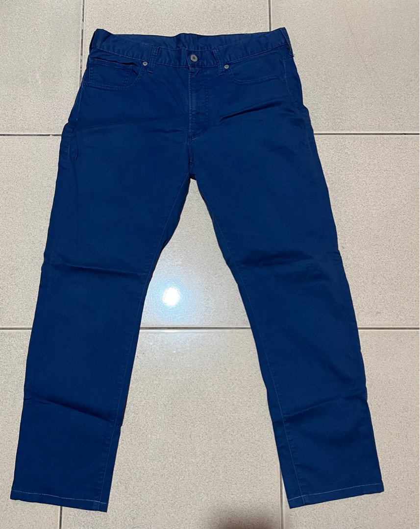 Uniqlo, Men's Fashion, Bottoms, Chinos on Carousell