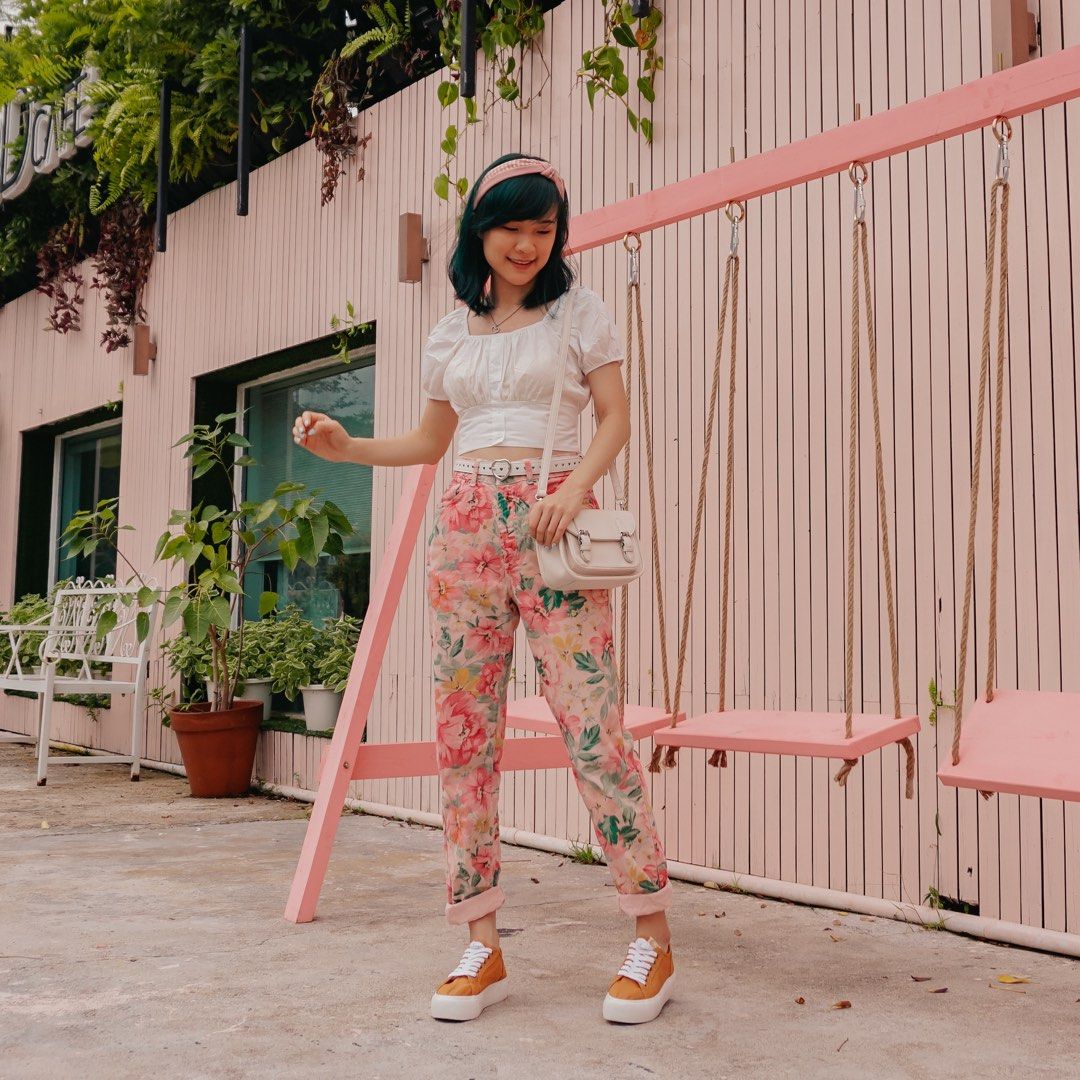 Floral mom jeans store