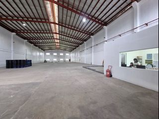 Valenzuela warehouse in strategic location