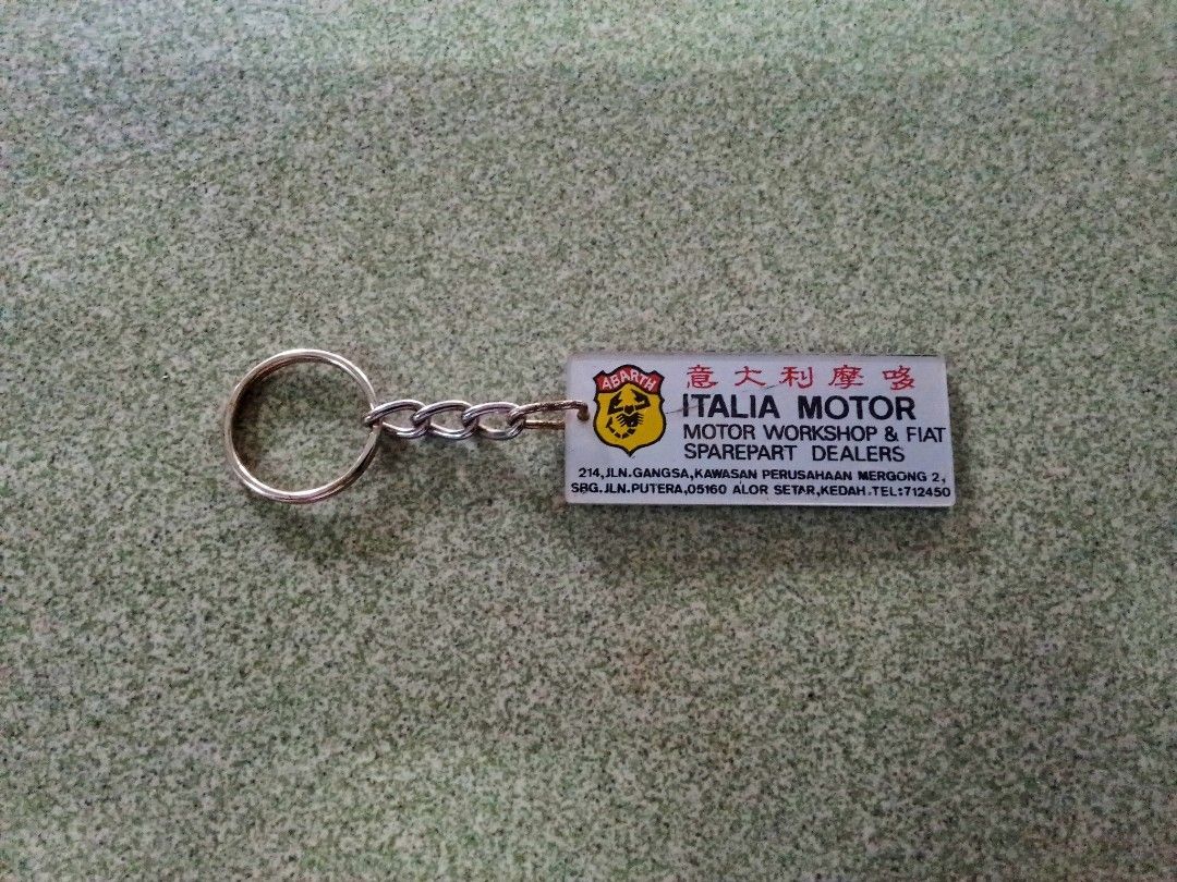 Vintage Fiat Ricambi Original x Abarth Keychain/Rantai Kunci Lama