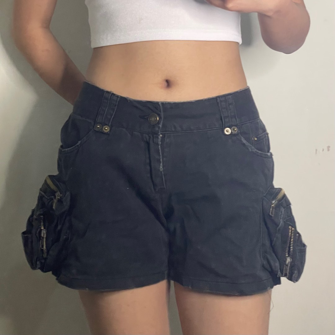 black y2k cargo shorts, Women's Fashion, Bottoms, Shorts on Carousell