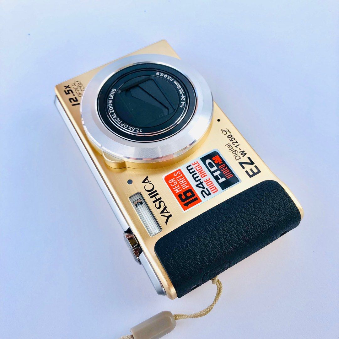 SALE Yashica EZ Digital W1250 L Camera in Gold Tone, Photography, Cameras on Carousell