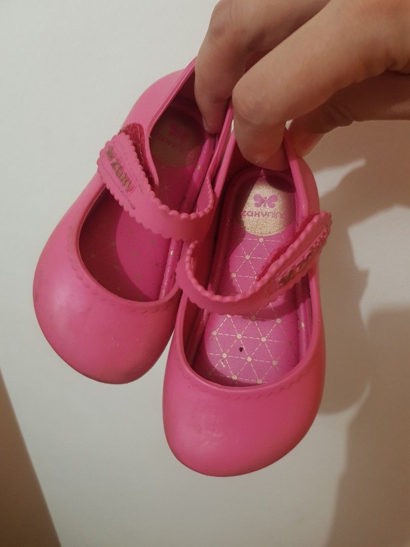 Zaxy shoes for toddler size 19