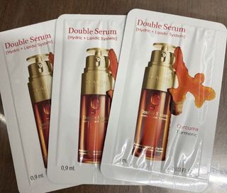 超人氣 返貨👍👍👍 全新輕盈版/ 正常版 100% Clarins Double Serum , 0.9ml x10 $70 包平郵 皇牌 緊致精華 去紋 光澤 保濕 lite / light  快速寄貨信心保證 量多小議🙏🙏🙏