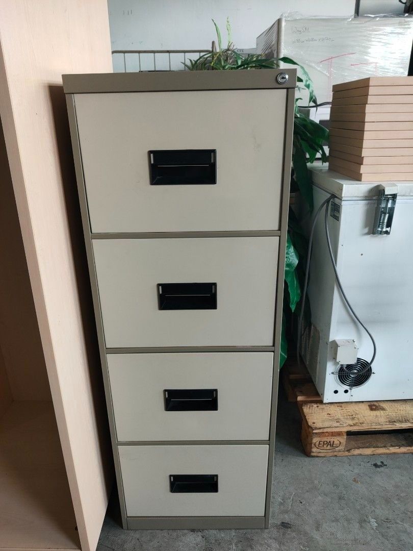 4 Drawer Metal for Sale 50 each (AAR 1666), Furniture & Home