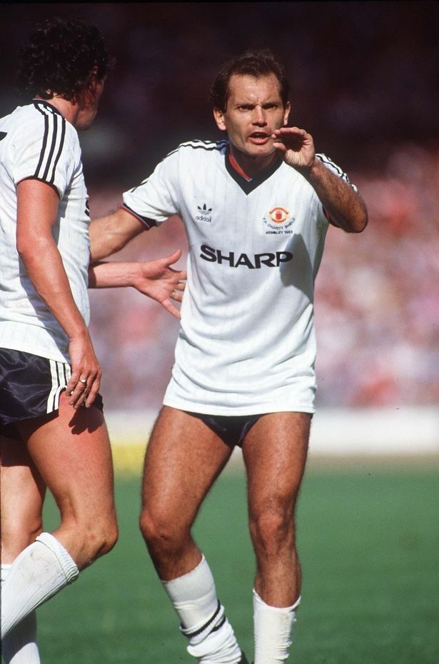 Manchester united 1983 away shirt 2025