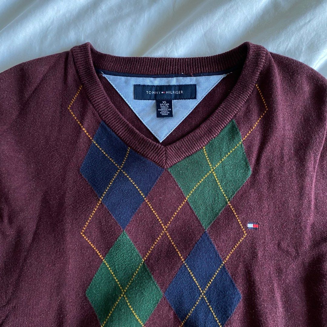 Maroon tommy hotsell hilfiger sweatshirt