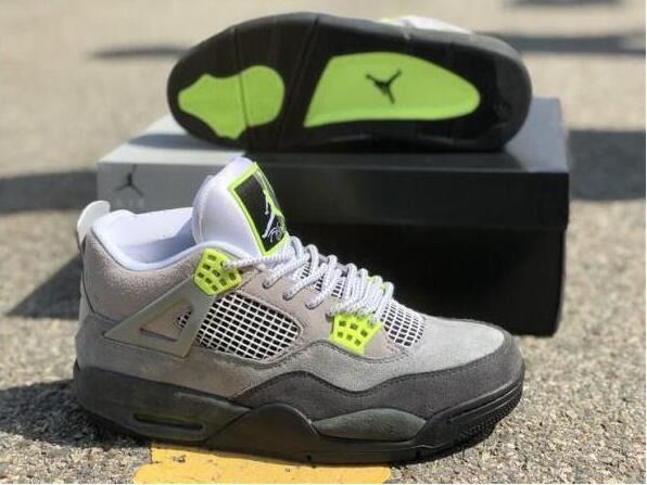 Air Jordan 4 Retro SE 95 Neon, 男裝, 鞋, 波鞋- Carousell