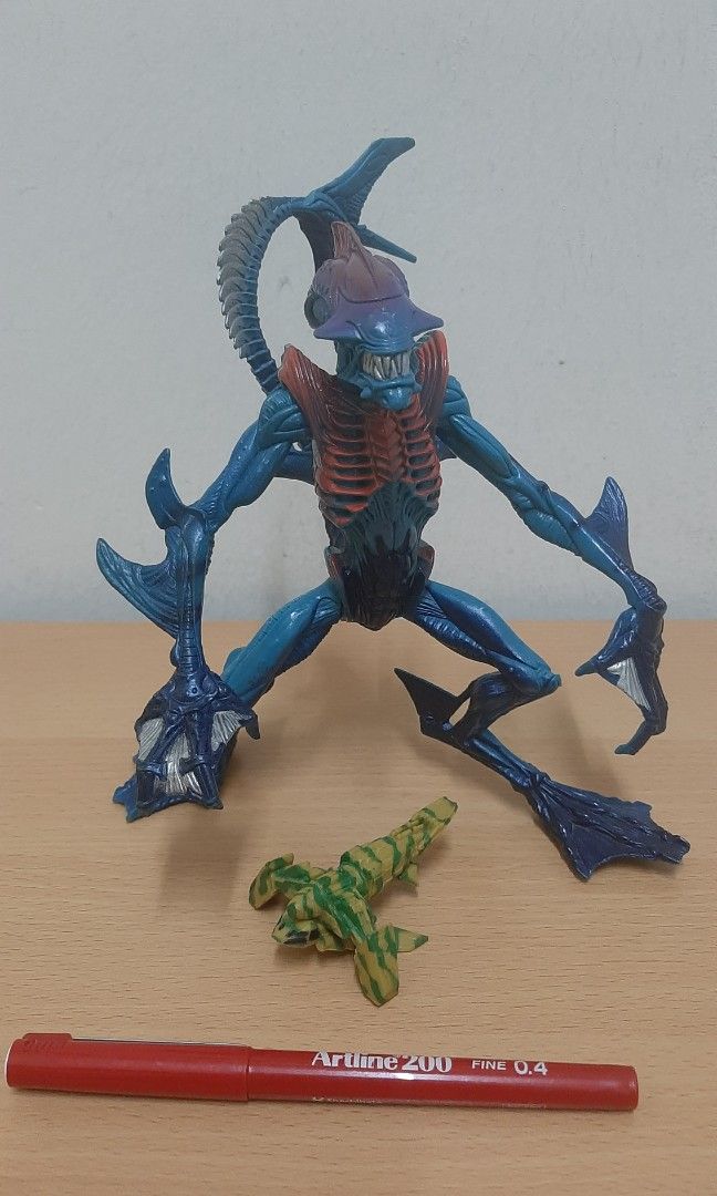 Alien aqua shop
