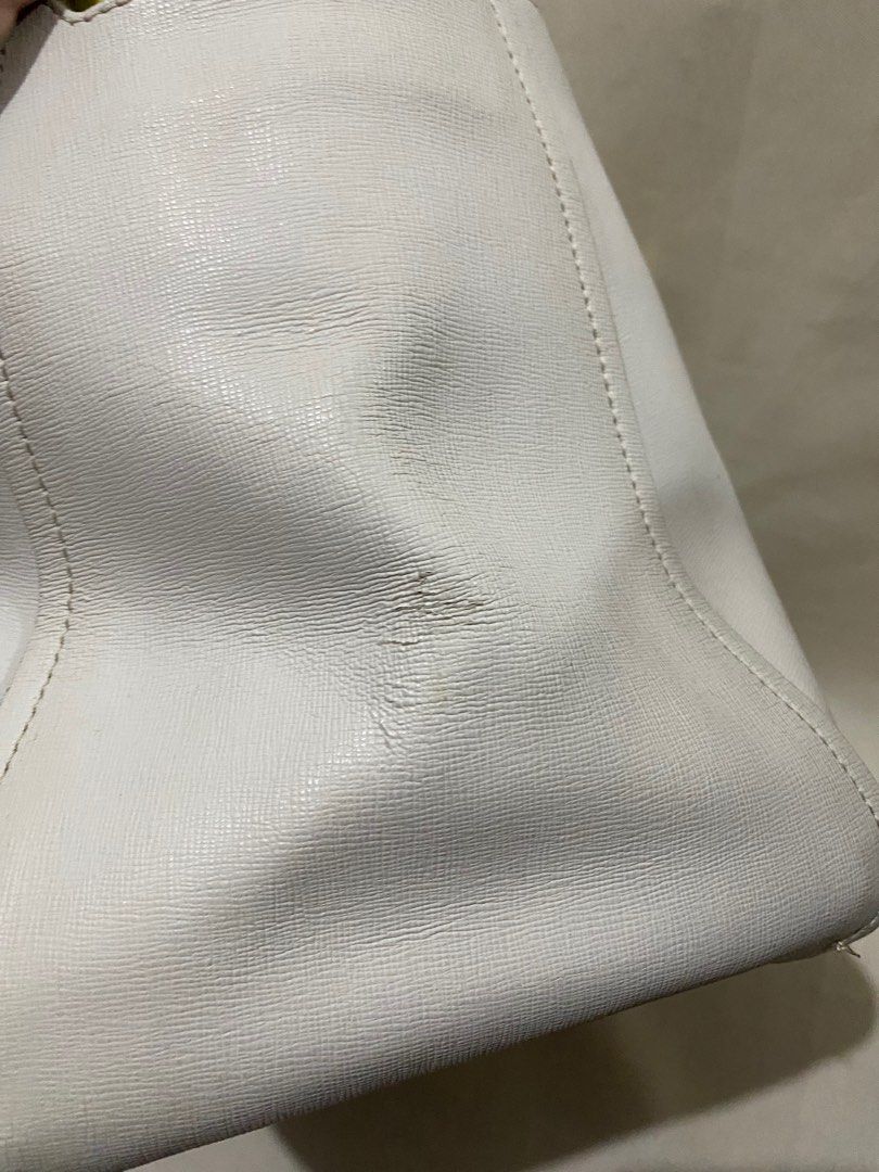 Authentic Furla Gray Tote Bag (Category: Luxury Bags & Wallets) located in Taytay. Submitted by prettybasic.clo (Listing ID 1216577785, Image 3). Description: Authentic Furla Tote Bag Size: Large Rfs: Decluttering .