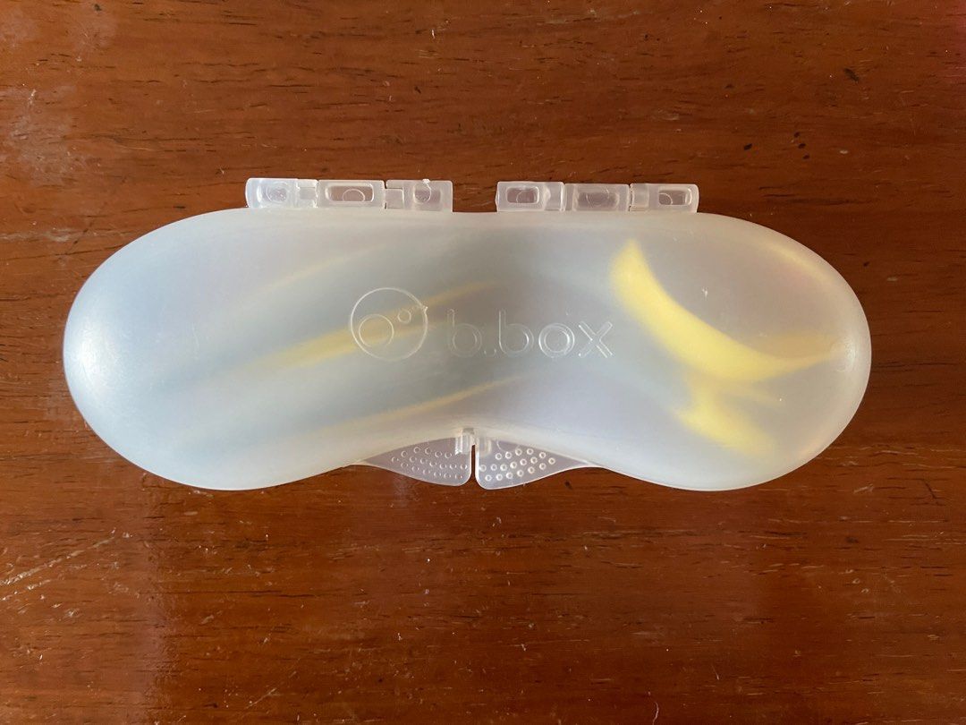b.box Cutlery Set Spoon Fork for Toddler (Category: Weaning & Toddler Feeding) located in Mandaluyong City. Submitted by feiticeira (Listing ID 1216465866, Image 2). Description: Original price: P550 Comes with plastic carrying case..