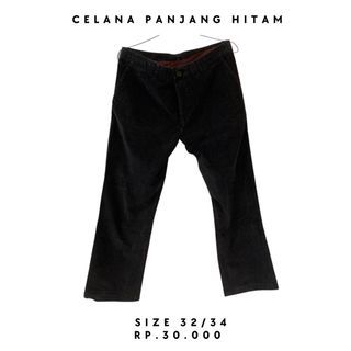 Celana panjang hitam