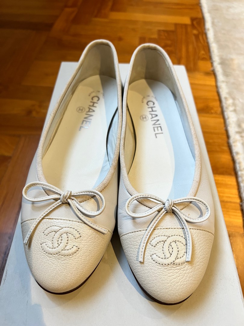 Chanel 38 White Ballet Flats, Luxury, Sneakers & Footwear on Carousell