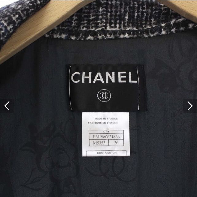 Chanel Pullover 23S One Shoulder Black/white Size 34 with detachable sleeve