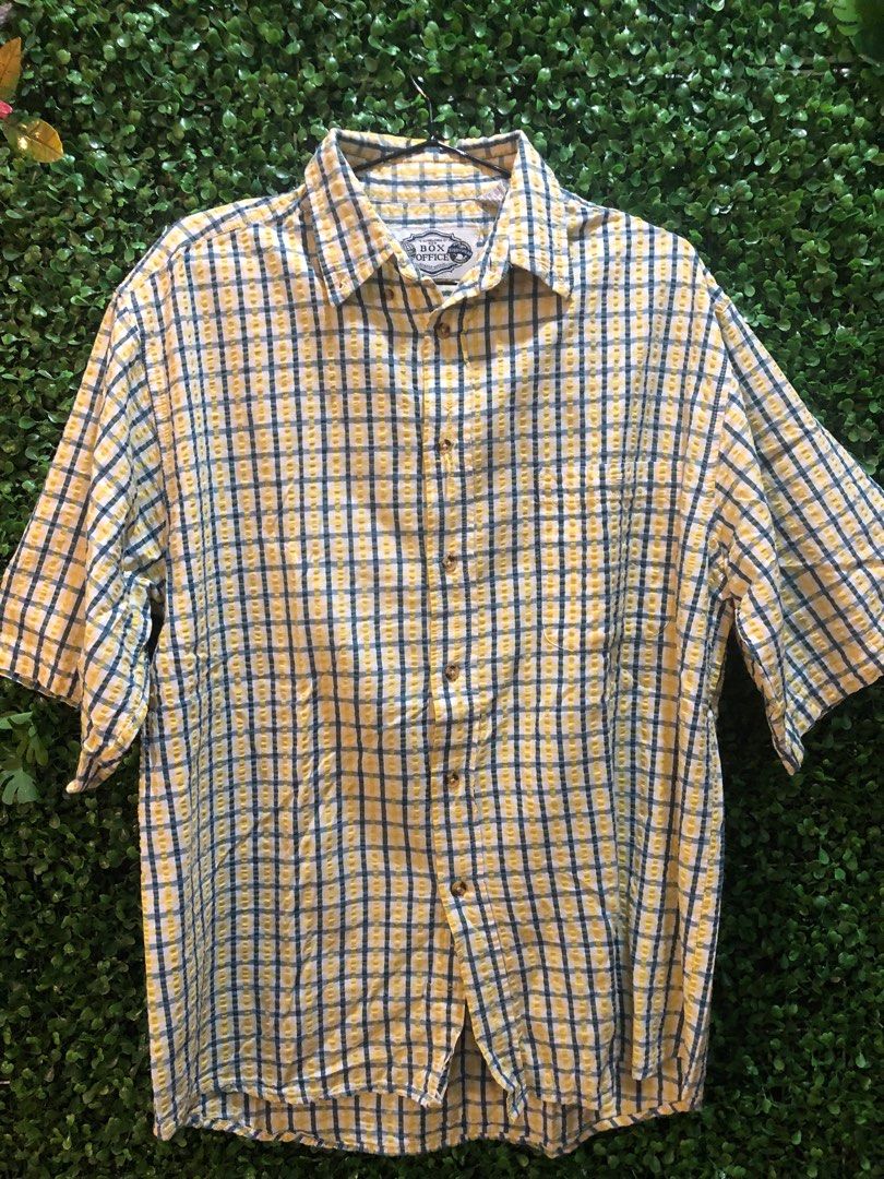 Checkered Short Sleeve Polo (Category: Tshirts & Polo Shirts ) located in Paranaque City. Submitted by thriftshop109 (Listing ID 1216597309, Image 1). Description: Checkered Short Sleeve Polo Brand: Box Office Made in UAE Preloved and Authentic Size: Large Length: 28” Width: 22” Issue: May minor na tastas (see picture) Rfs: Decluttering .