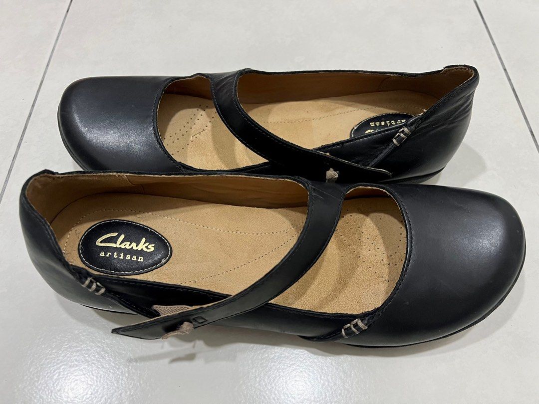 Clarks Artisan Felicia Plum Black Original