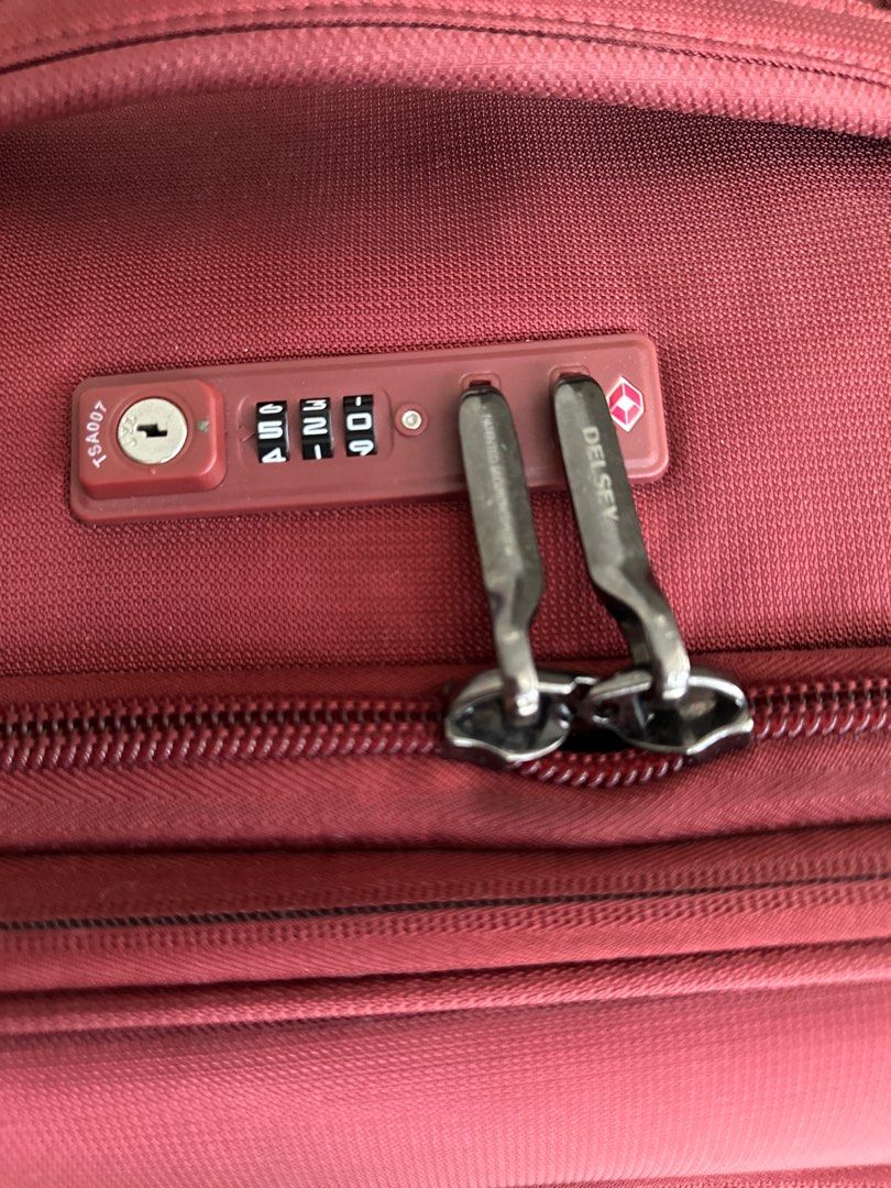 Delsey Montmartre Air 2.0 Soft Sided Luggage (big size), Hobbies & Toys