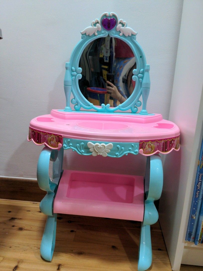 Princess vanity shop chair