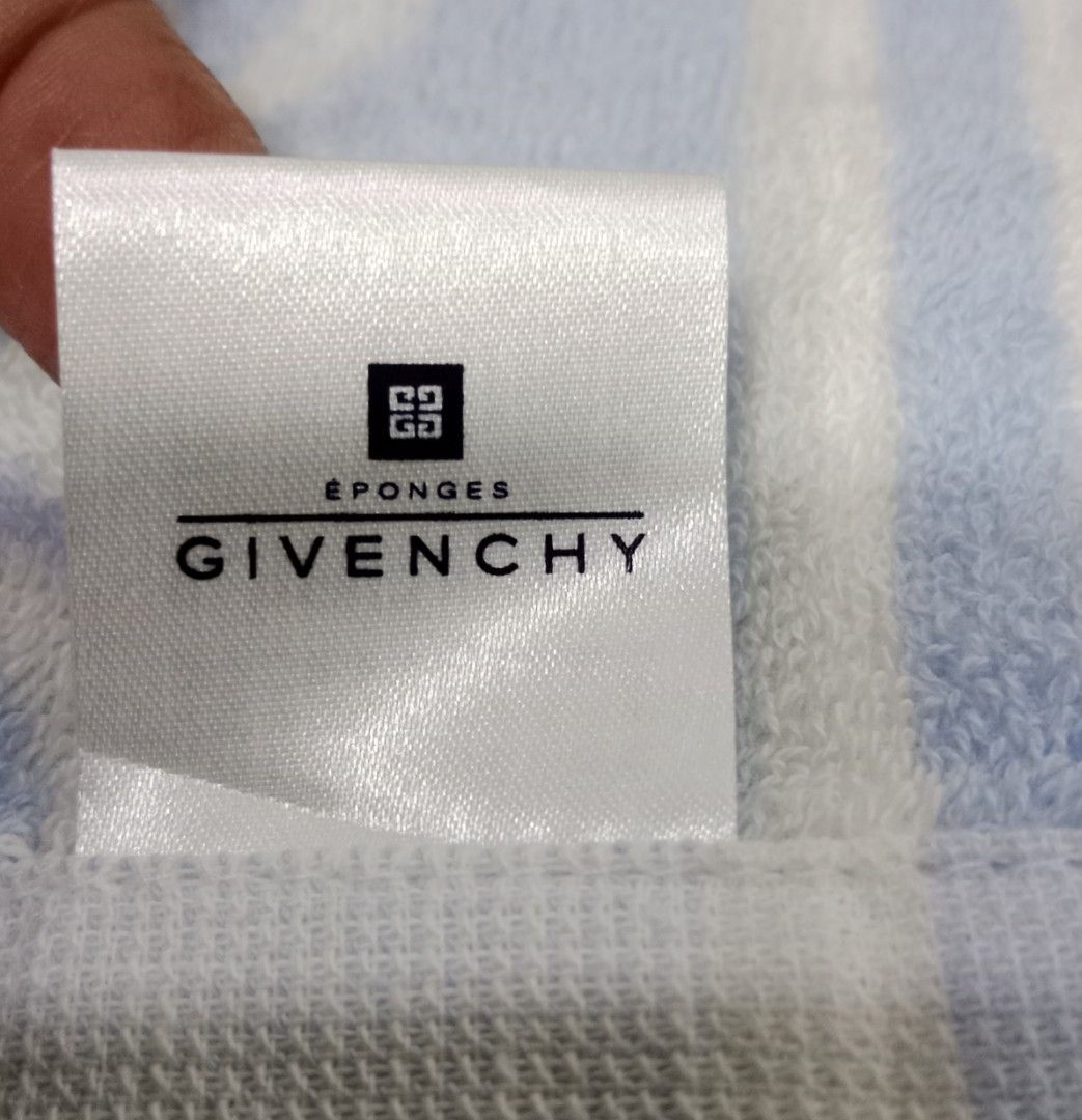 Givenchy Blue White Face Towel (Category: Face Care) located in Caloocan City. Submitted by sassypurchased (Listing ID 1216524108, Image 3). Description: Givenchy Blue White Face Towel 230 Good condition From Japan Preloved Shop NOT UKAY SOURCE Measurements: H-13.5 L-13 inches approx We accept credit/ debit card payment online or in-store Installment available via Atome, 3 months to pay, 0% interest DETAILS ARE POSTED IN THE PIC ♥️Sold as is. Wha
