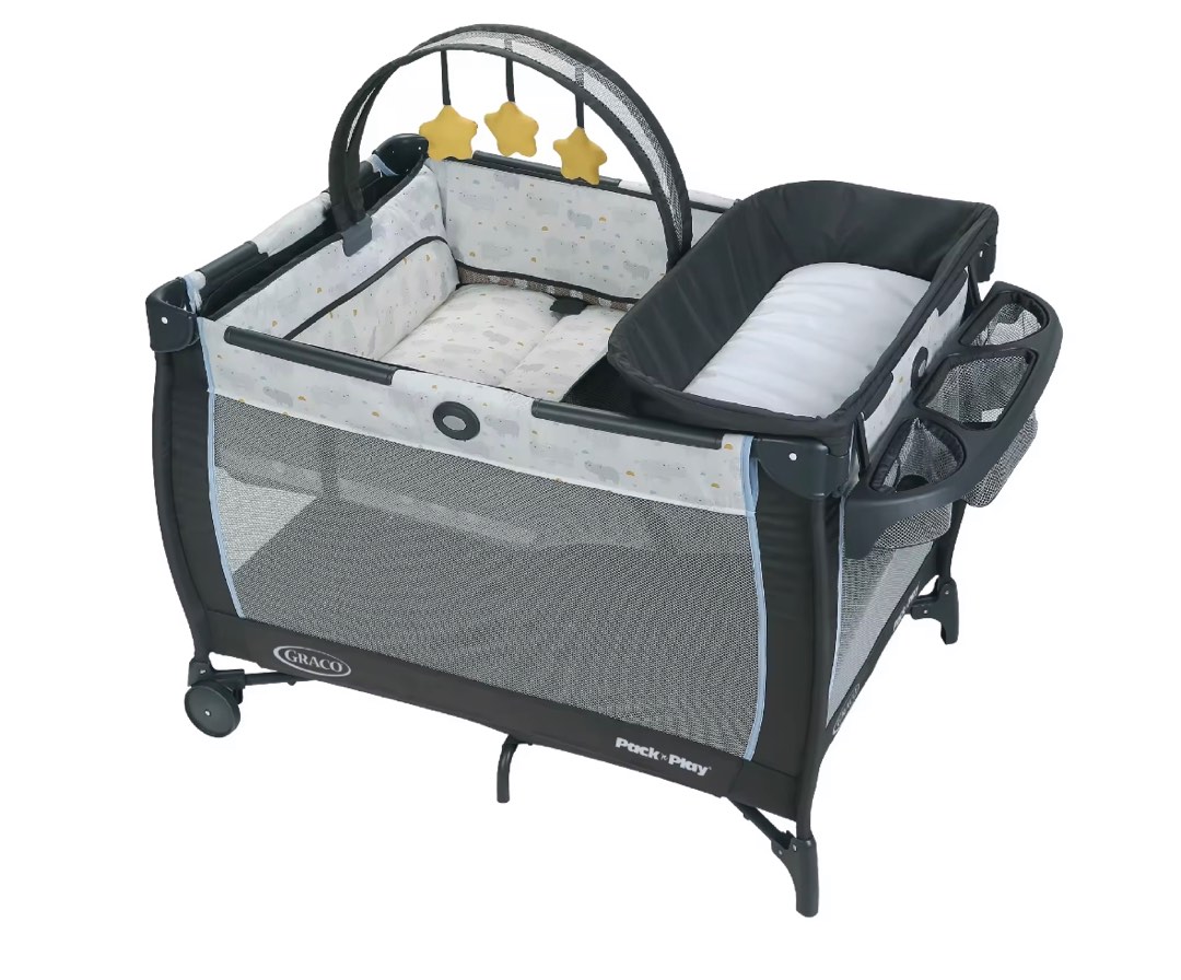 Graco pack & play playpen, Babies & Kids, Baby Nursery & Kids Furniture, Cots & Cribs on Carousell