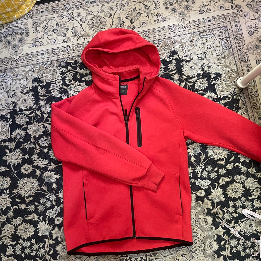 Hoodies uniqlo, Men's Fashion, Coats, Jackets and Outerwear on Carousell