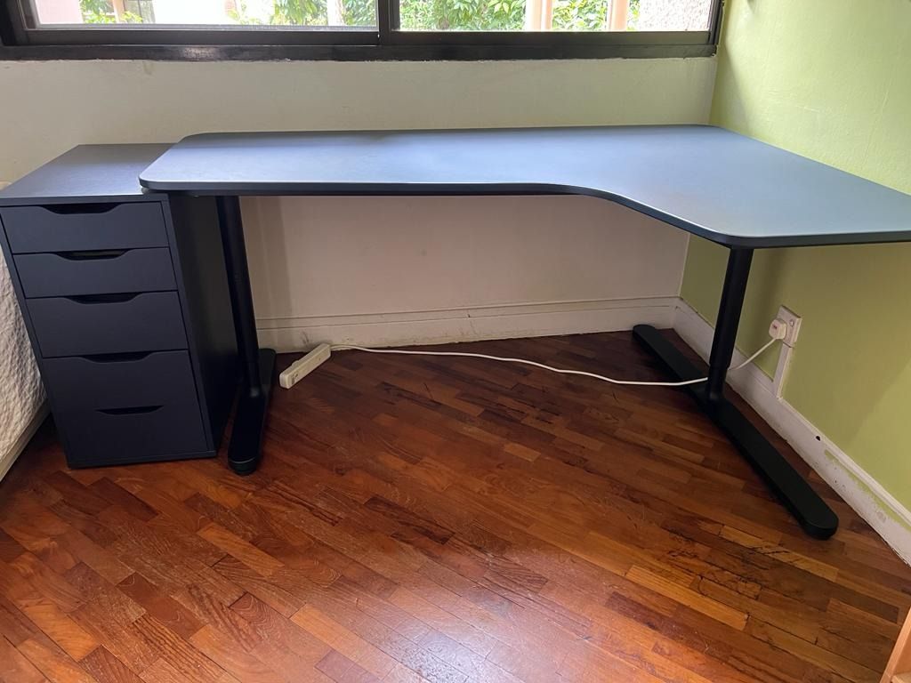 Ikea desk similar to Bekant can be sold as a pack with chair drawer unit