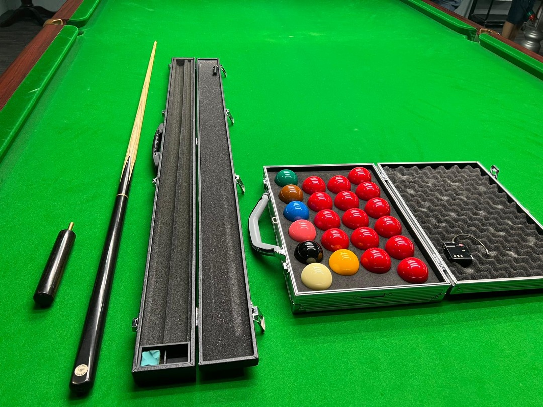 John Parris Classic Snooker Cue (3/4) Like New, Sports Equipment