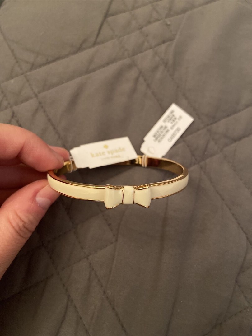 Kate Spade White Enamel Bangle with Gold Trim & Bow Bracelet, Luxury,  Accessories on Carousell