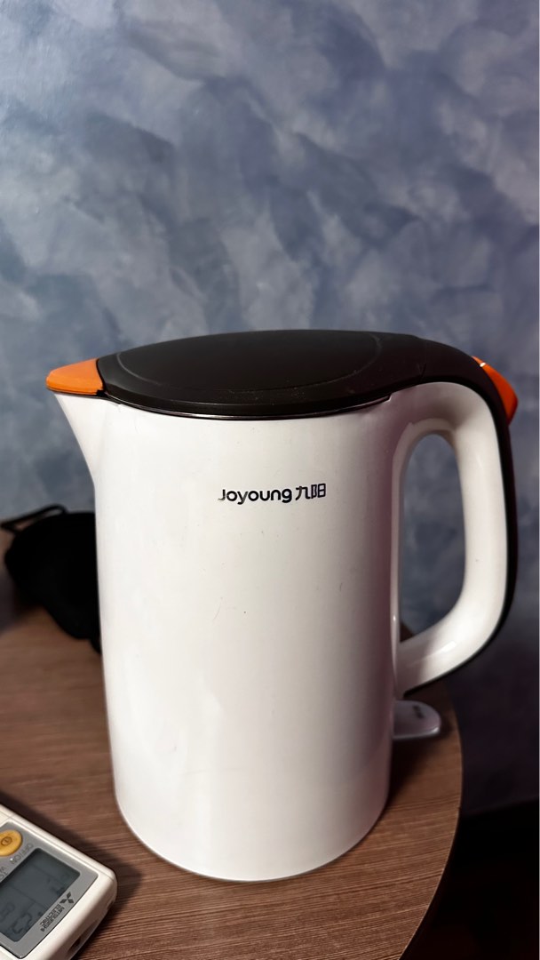 Kettle to sell, TV & Home Appliances, Kitchen Appliances, Kettles