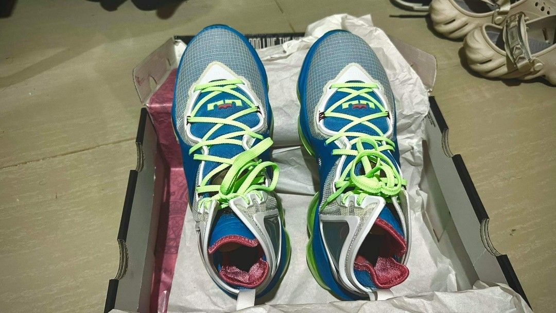 Lebron 19 Dutch Blue Lime Glow Size 11.5 Mens Men s Fashion