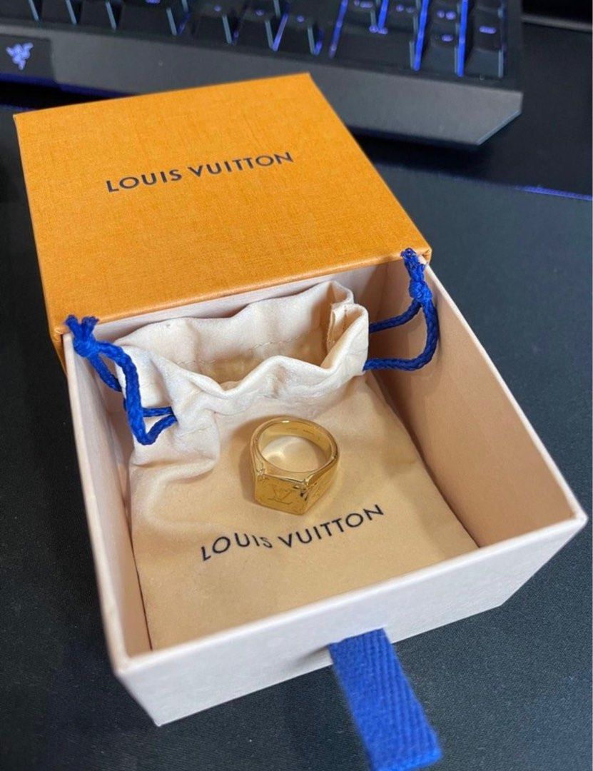 Louis Vuitton Ring Signet Monogram Ring Size: Medium w/ Dust Bag & LV  Box - NEW