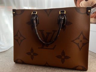 Louis Vuitton OnTheGO MM