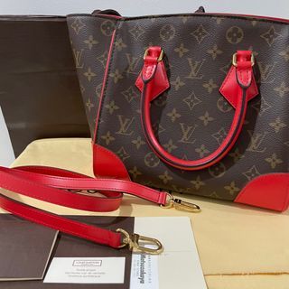 Preloved authentic Louis Vuitton LV monogram Favorite pm, Luxury, Bags &  Wallets on Carousell