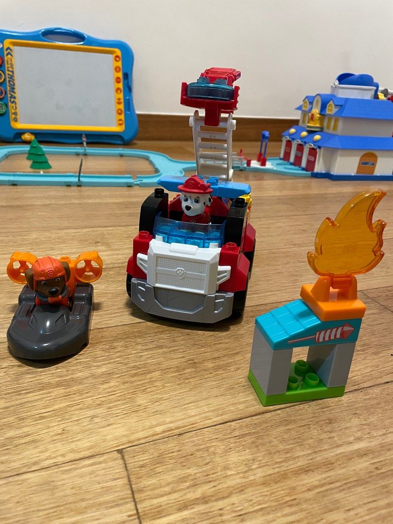 Paw patrol mega store bloks lookout tower