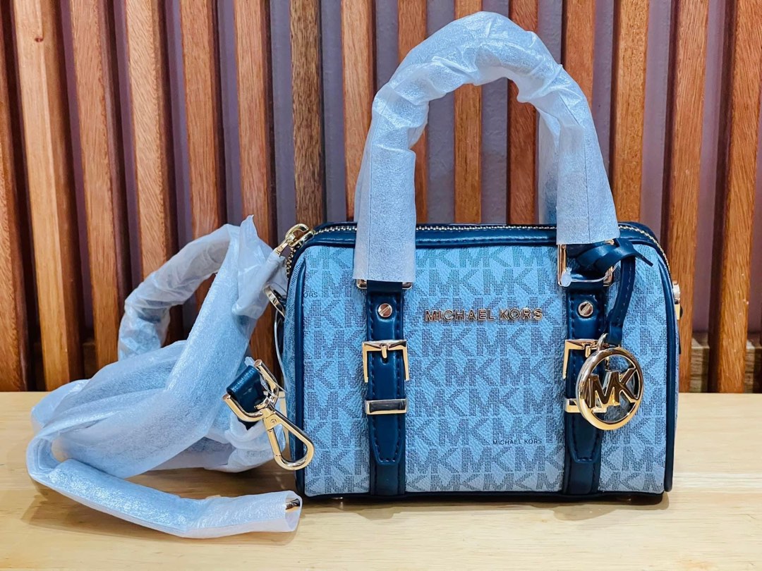 Michael michael kors blue sales bedford legacy xl weekender bag