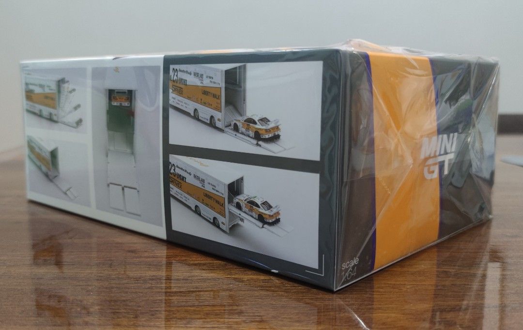 ミニカー MINI GT LB Racing Transporter Set 1/64スケール MINI GT「LB Racing レーシングトランスポーター