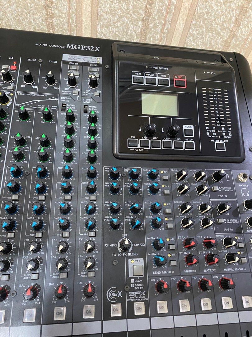 Mixer Yamaha MGP32X, Music & Media, Instruments on Carousell