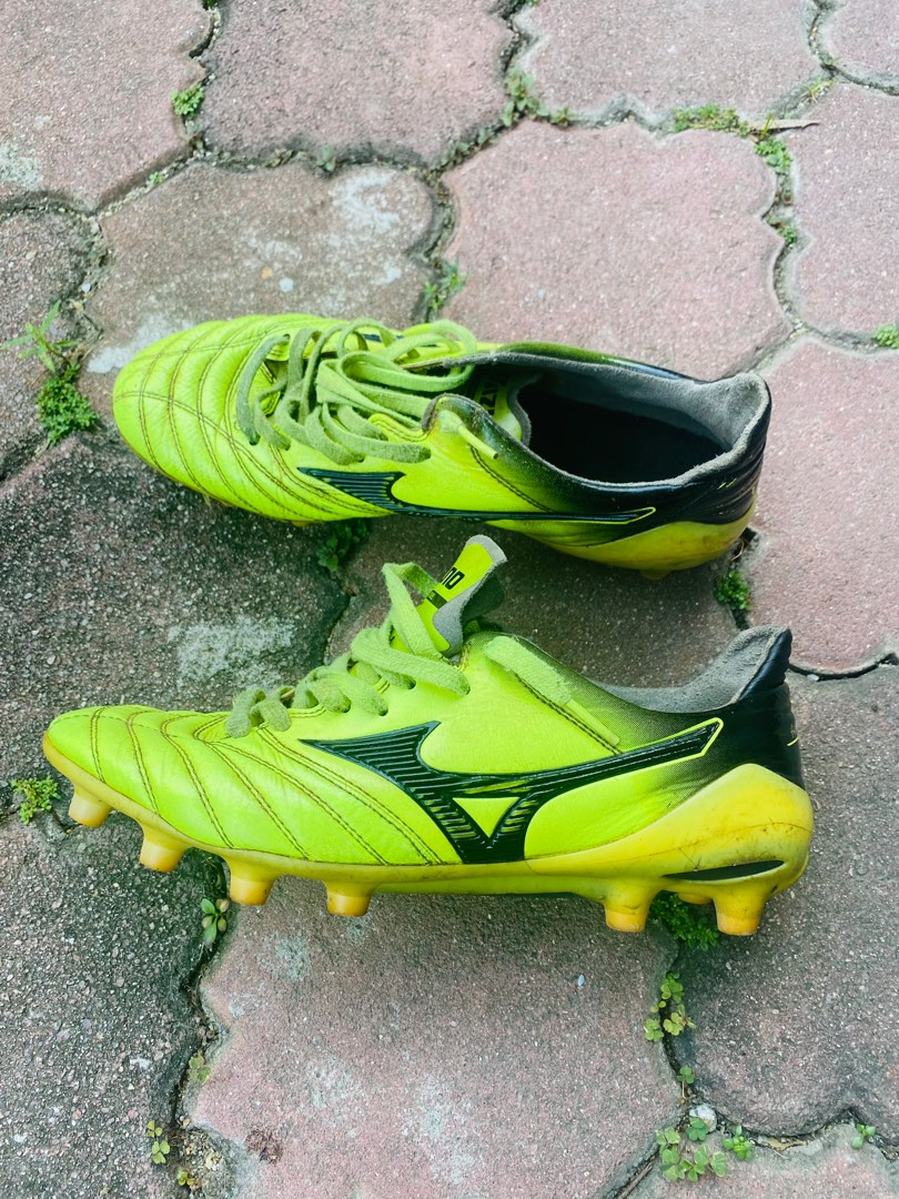 Mizuno uk football boots store