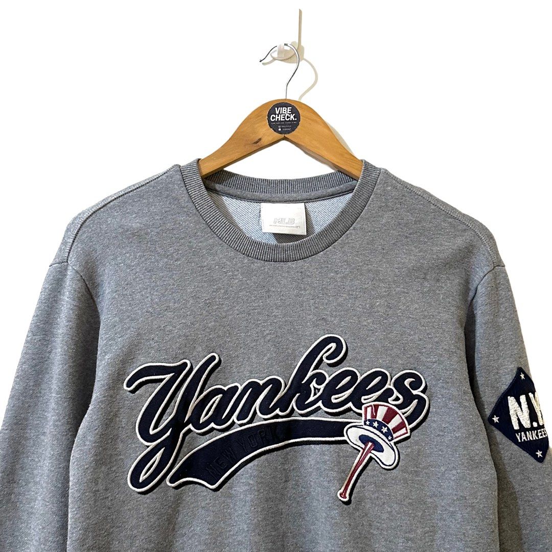 Áo nỉ MLB Monogram Diamond Gradient Bag Big Logo Overfit Sweatshirt New  York Yankees 3AMTM051450IVS