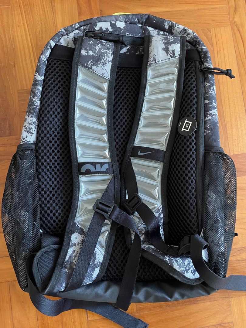 Nike backpack with bubble straps shop