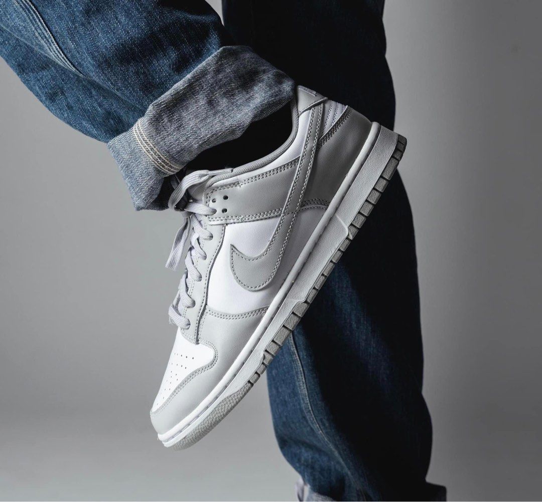 dunk low grey on feet