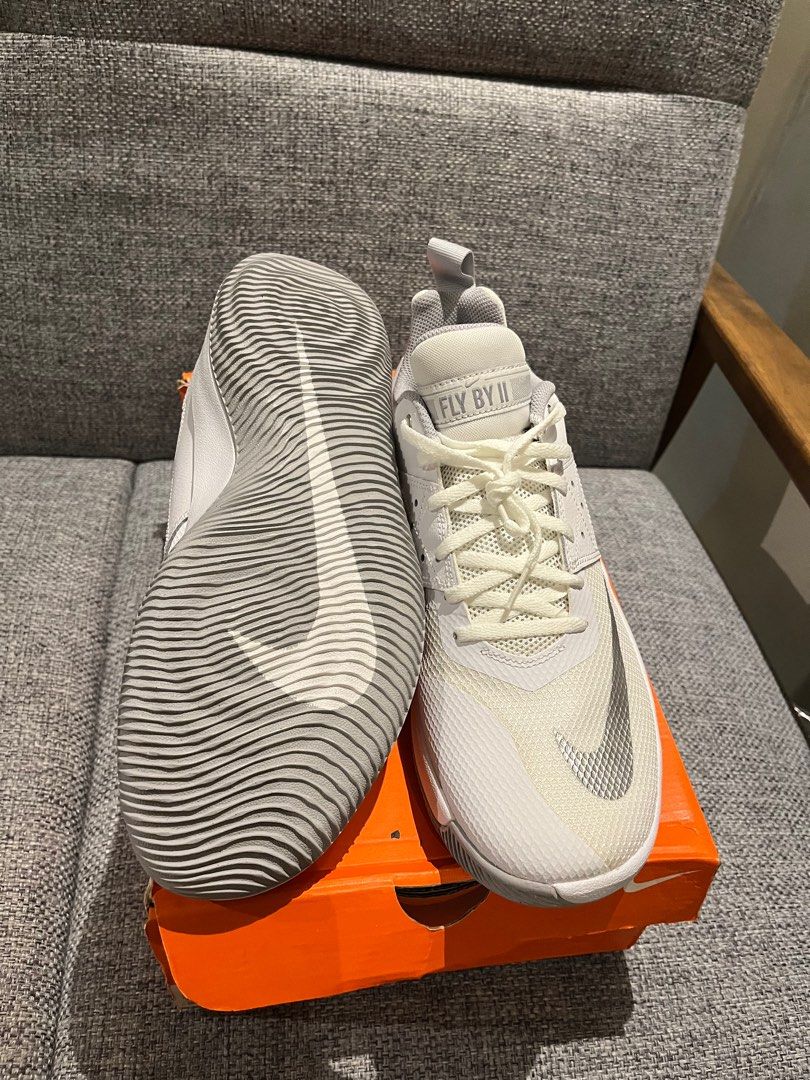 nike fly by 2 grey