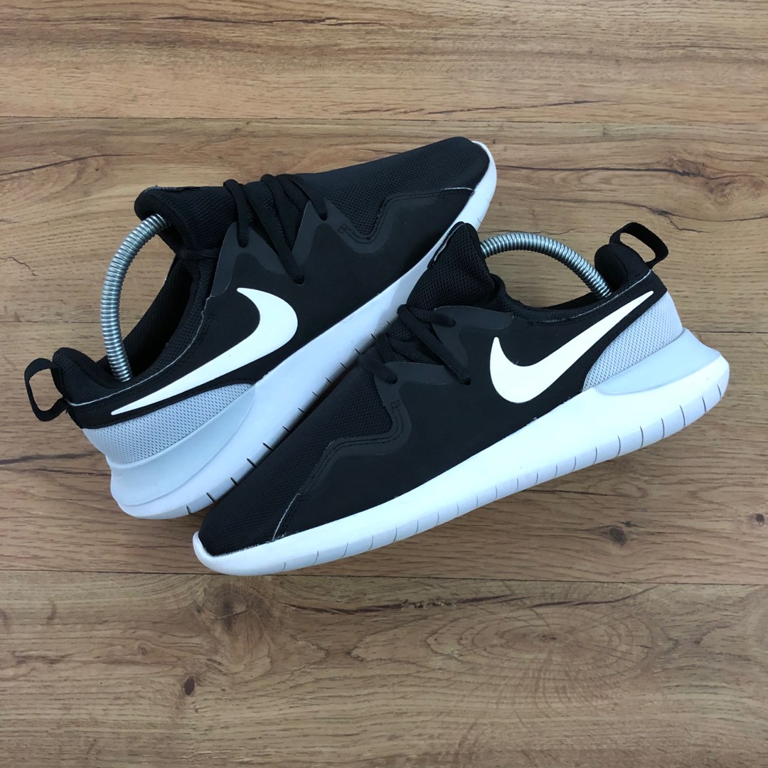 Mens nike tessen sale